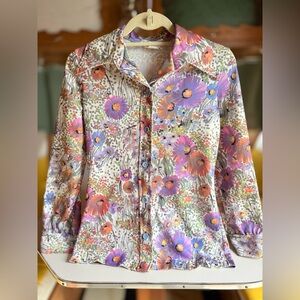 True vintage 70’s dagger collar floral button up